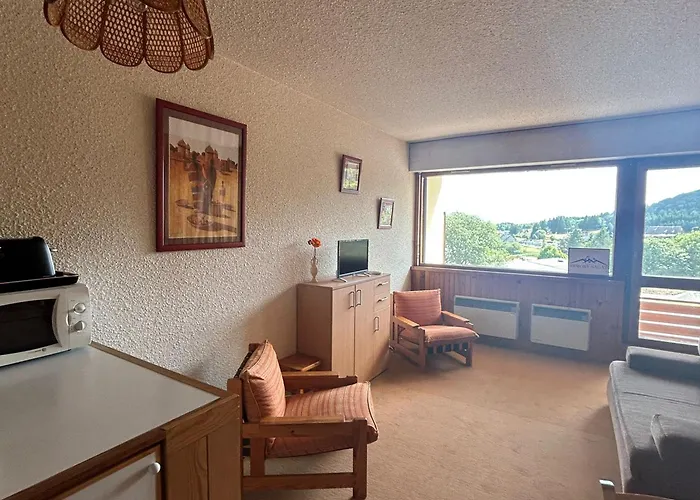 Au Pied Des Pistes Avec Parking - Fr-1-814-114 *